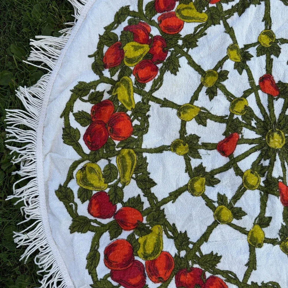VTG Round Terry Cloth Tablecloth Beach Towel 49in Fruit Apple Pear Fringe Retro